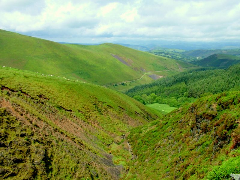 looking NW towards Machynlleth from Bwlch Coch