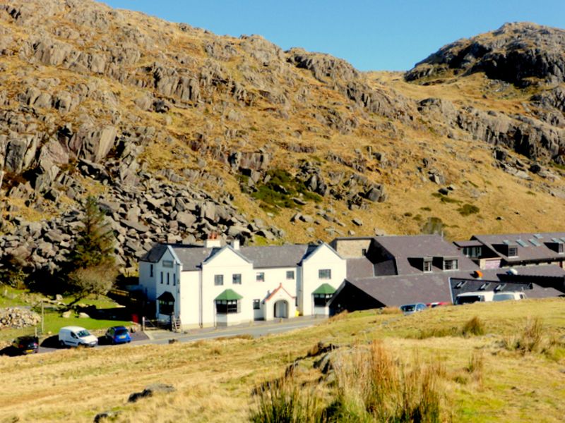 Mallory's and Pen y Pass Youth Hostel