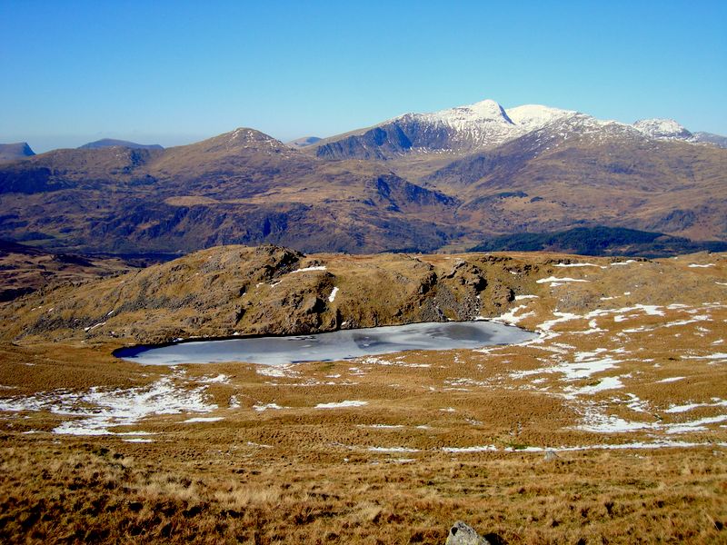 Llyn y Biswail and Snowdon (early March)